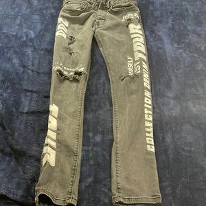 Men’s LaFamilia Tour Ripped Jeans